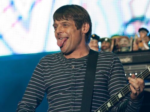 Morre Gary ‘Mani’ Mounfield, baixista da banda Stone Roses, aos 63 anos