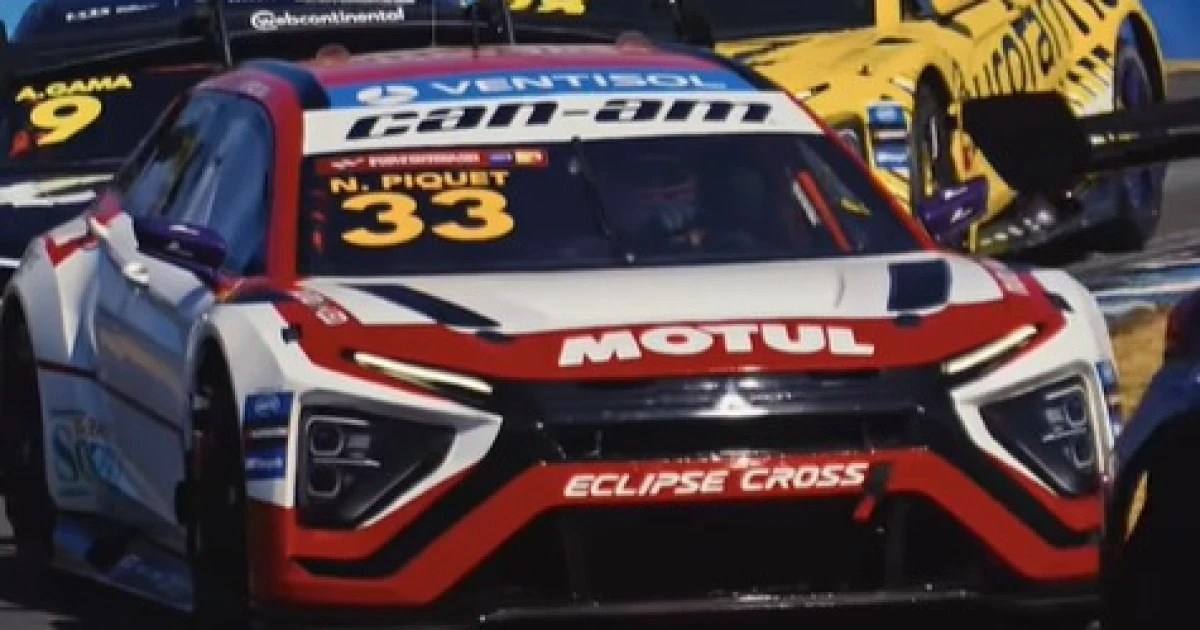 Nelsinho Piquet vence corrida principal da Stock Car em Velocitta
