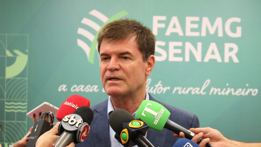 Produtores de leite organizam o maior ‘pedido de socorro’ da história da classe no estado 4 Antônio de Salvo coletiva.jpeg