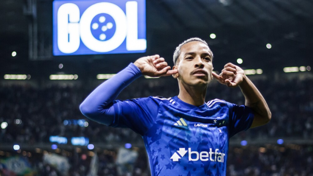 Matheus Pereira em comemoração do primeiro gol contra o Cuiabá, nos acréscimos da etapa inicial no Mineirão