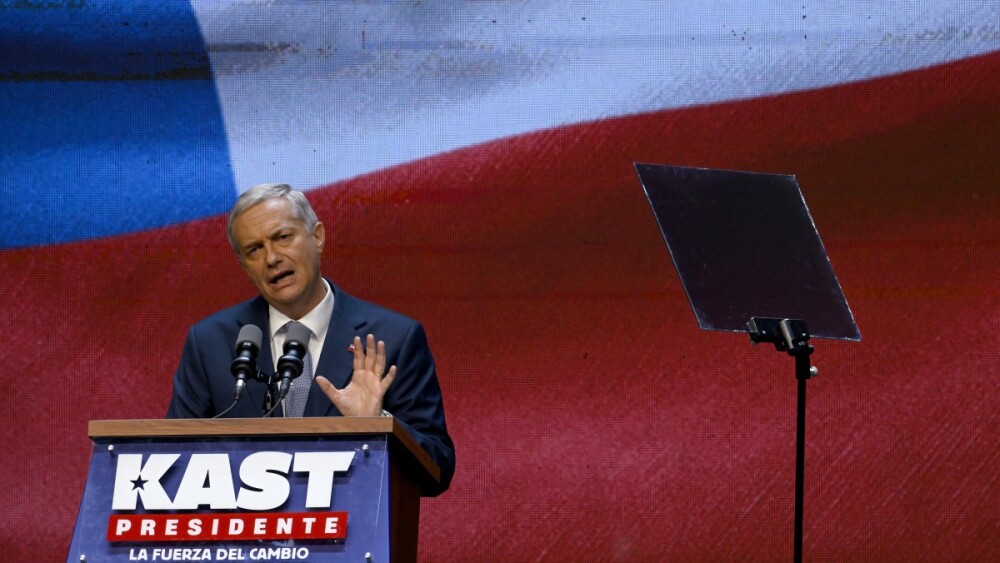 Lula se reúne com presidente eleito do Chile, o direitista José Antonio Kast