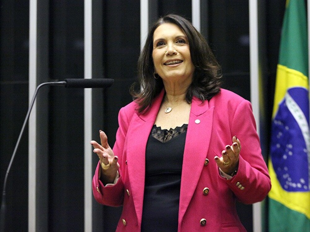 CPAC: 'Maior crime hoje no Brasil é apoiar Bolsonaro', diz Bia Kicis -  Rádio Itatiaia