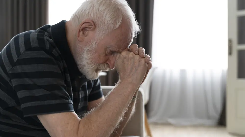 Neurologista faz alerta: este hábito durante o sono pode causar Alzheimer pensarcontemporaneo.com - Neurologista faz alerta: este hábito durante o sono pode causar Alzheimer