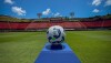 Bola oficial do Campeonato Brasileiro no gramado do Barradão