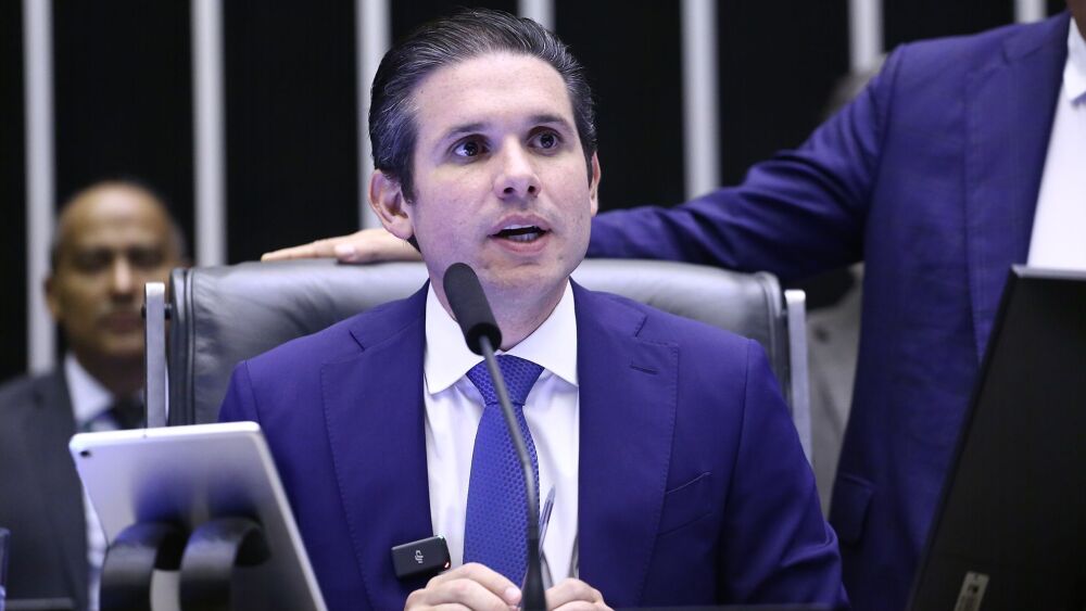 Câmara dá primeiro passo para discutir fim da escala 6x1
