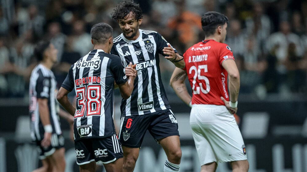 pedrinho e scarpa atlético