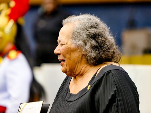 Morre a atriz Teuda Baura, uma das fundadoras do Grupo Galpão, aos 84 anos