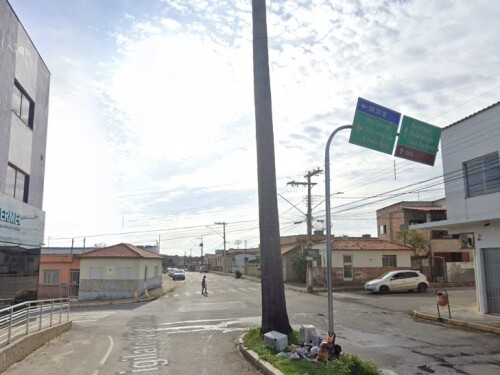 Vídeo: quadrilha explode agências bancárias e aterroriza cidade de MG com tiros de fuzil