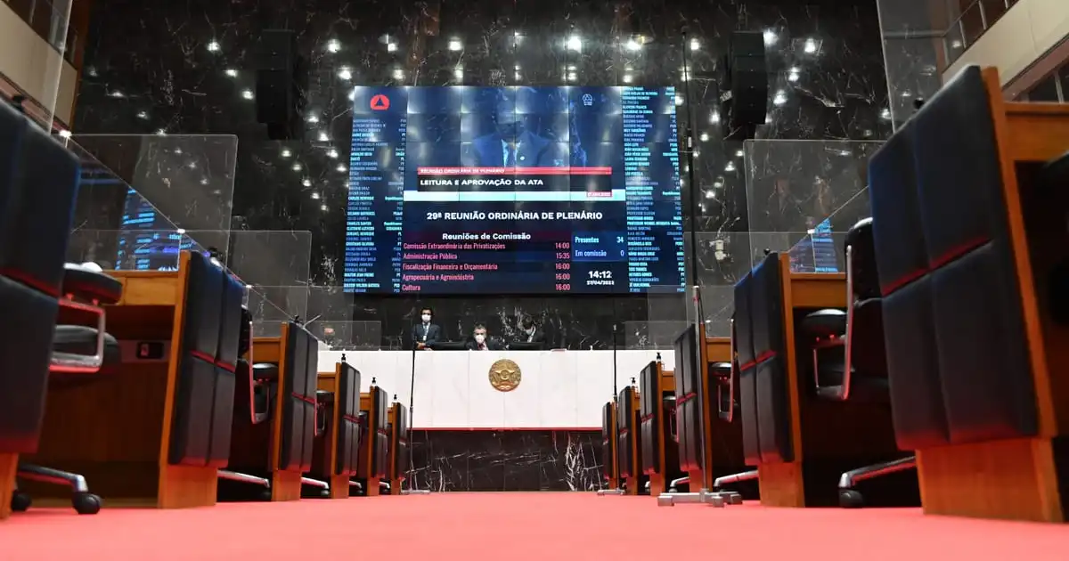 Minas Gerais: Artistas Condenados por Violência Doméstica Ficam Banidos de Eventos Públicos