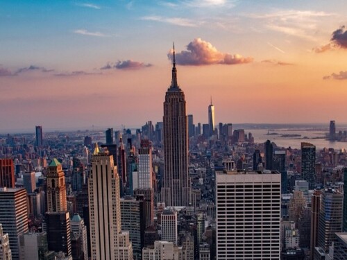 Empire State Building recebe turistas do mundo inteiro