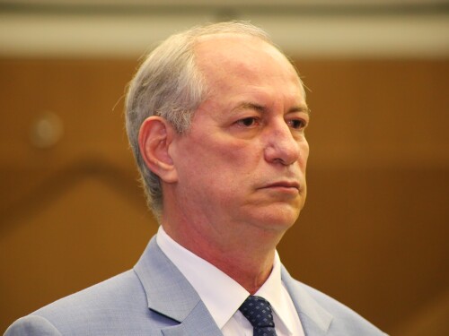 Ciro Gomes já foi prefeito de Fortaleza, governador do Ceará e também atuou como ministro no primeiro mandato do presidente Lula.