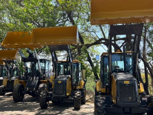 Governo de Minas entrega tratores e máquinas agrícolas a 20 municípios do estado