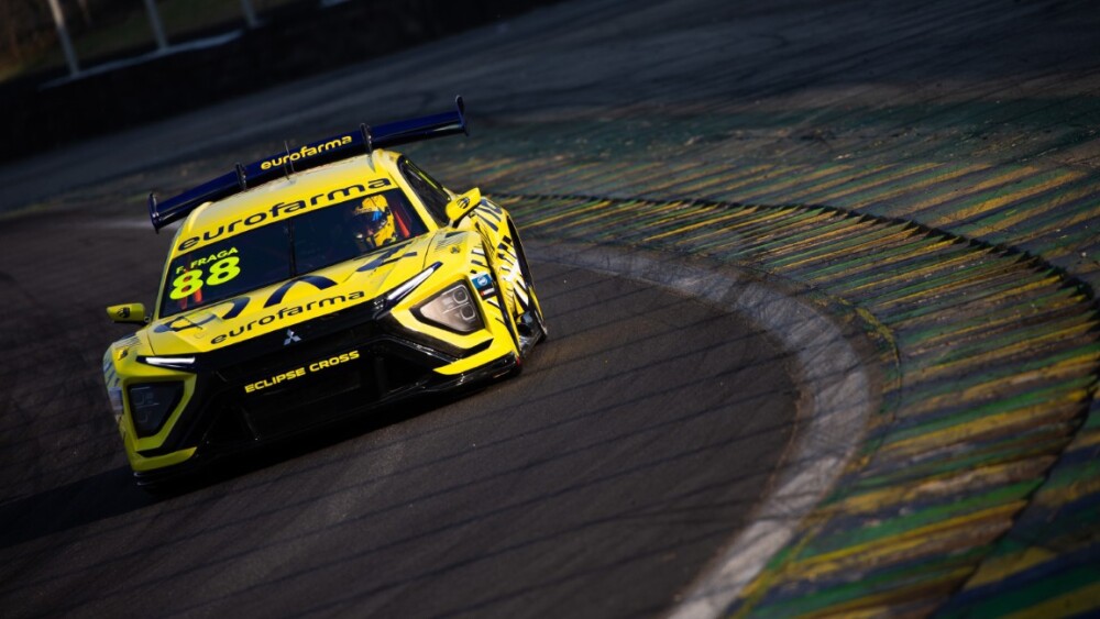 Felipe Fraga domina, faz história e vence primeira etapa da temporada da Stock Car