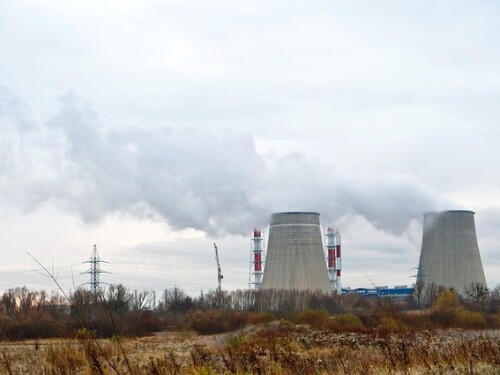 Cinco pessoas ficam presas em desabamento de torre de usina termelétrica na Coreia do Sul