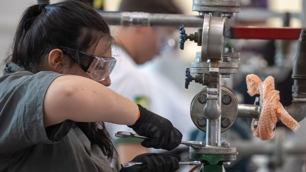 ISO 9001 pode ser adaptada à indústria local sem perder a padronização ...