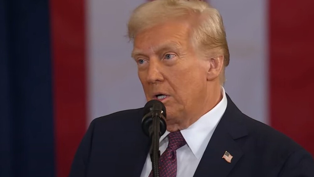 Trump assina ordem e impõe tarifas a países que fornecem petróleo a Cuba