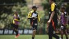 Técnico Jorge Sampaoli no comando do treino do Atlético na Cidade do Galo