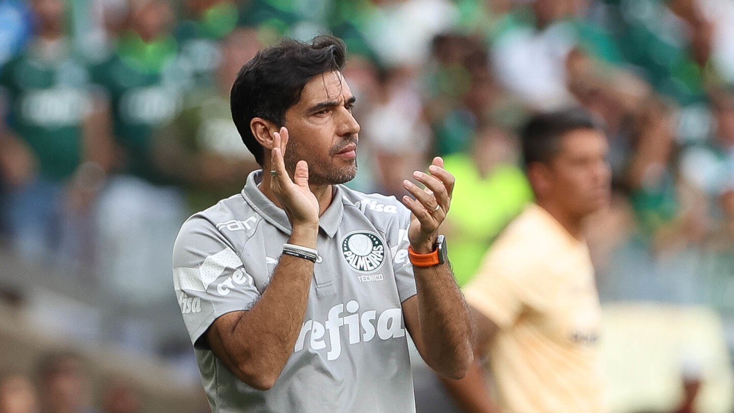 Abel Ferreira, del Palmeiras, seleziona l'Atletico e altri cinque candidati per il campionato brasiliano Abel Ferreira, del Palmeiras, seleziona l'Atletico e altri cinque candidati per il campionato brasiliano