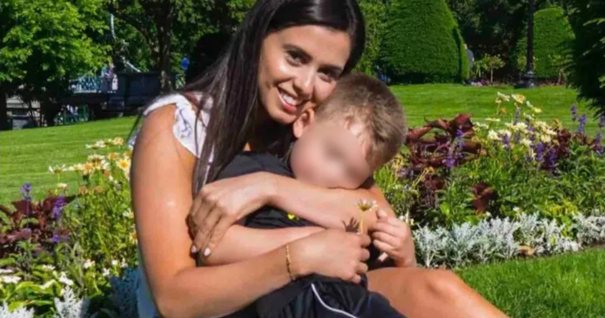 Quem é a brasileira ligada à porta-voz de Trump que está presa e pode ser deportada - Rádio Itatiaia