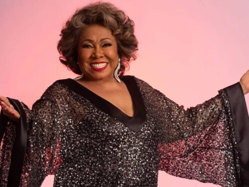 Alcione faz 78: relembre a trajetória e os principais sucessos da ‘Loba’