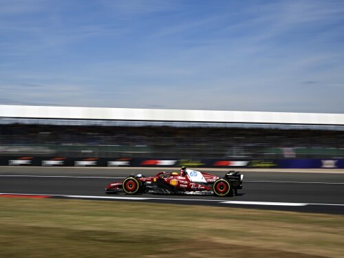 Lewis Hamilton, da Ferrari, em ação durante o TL1 do GP da Grã-Bretanha