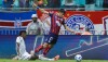 Vitão, do Inter, se machucou após dividida com Sababria, do Bahia