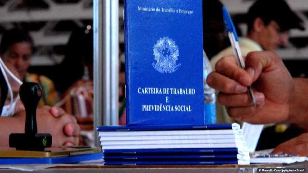 Mais de 117 mil vagas de emprego foram criadas em abril