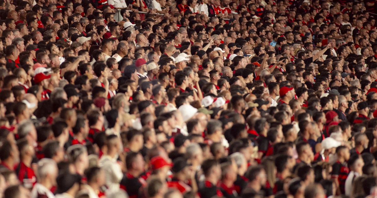 Recorde de Público: Flamengo x Estudiantes Lotam o Novo Maracanã em Noite Histórica