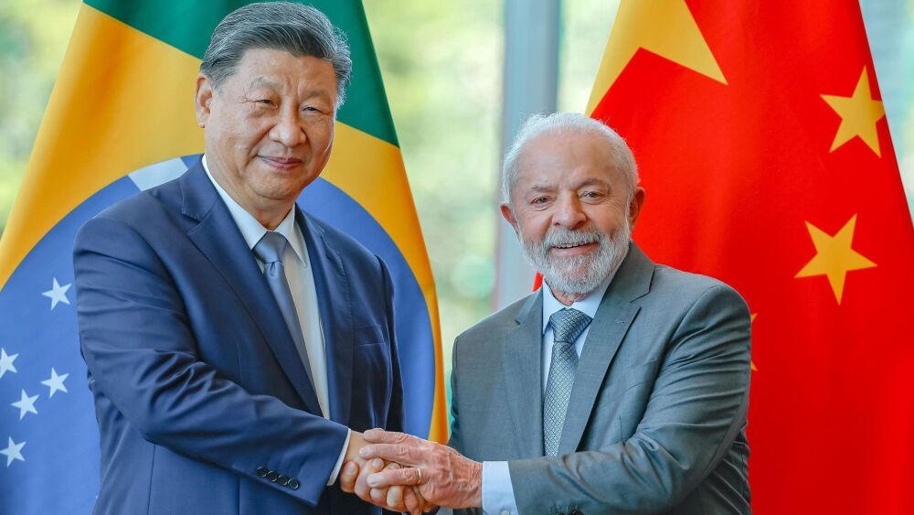 Lula e Xi Jinping conversam por telefone e falam em fortalecimento do sul global