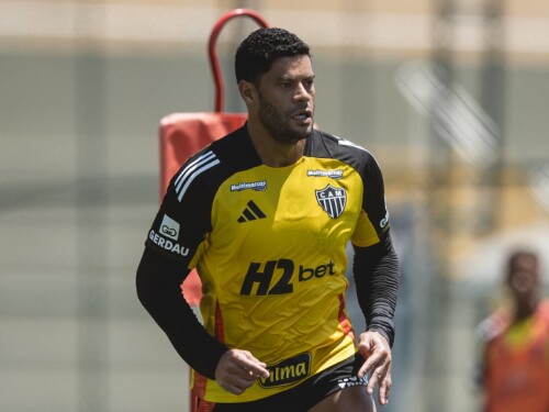 Hulk, atacante do Atlético, em treinamento da equipe na Cidade do Galo antes de jogo contra o Sport