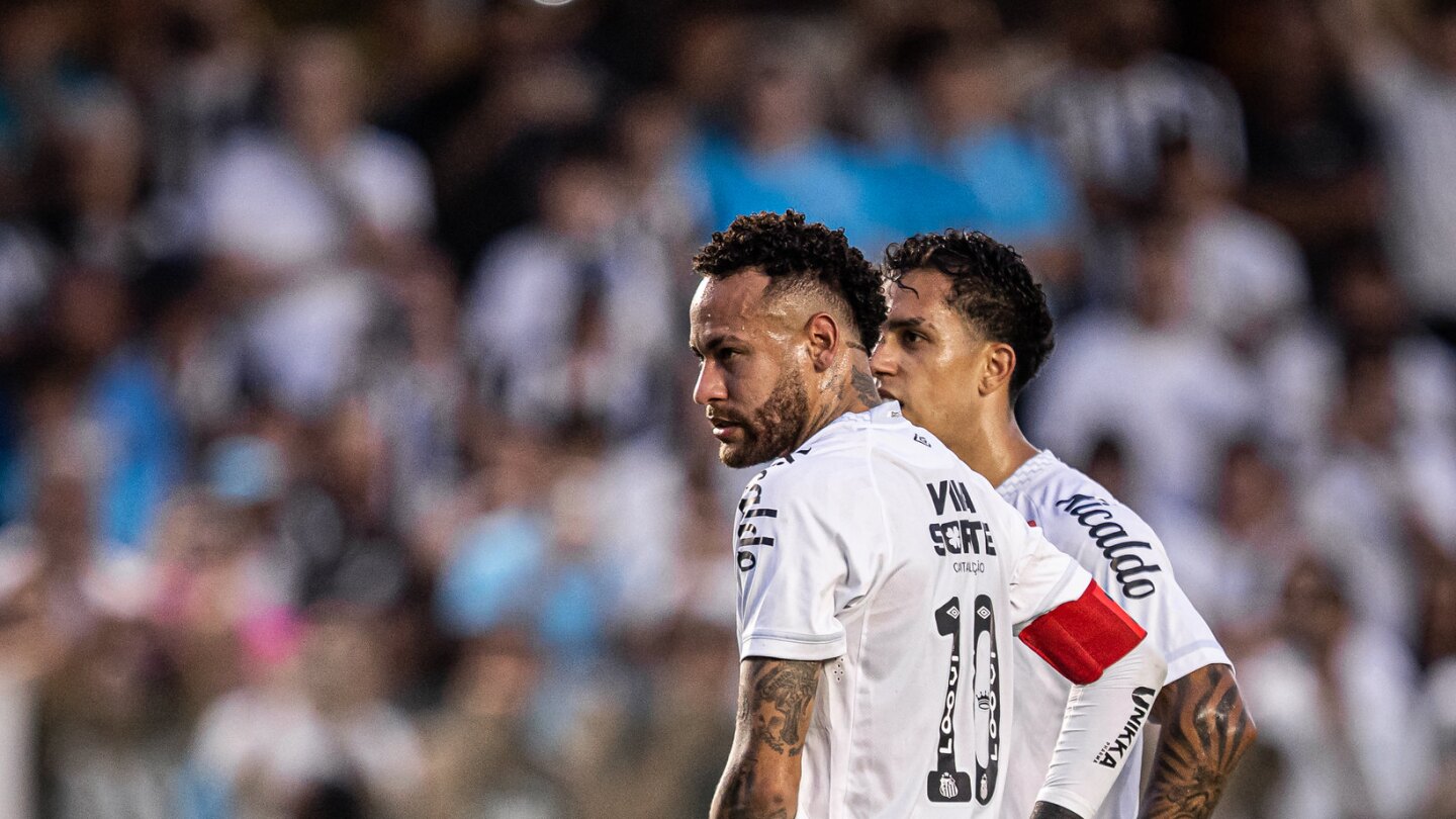 Com triunfo do Vitória sobre o Inter, Santos dorme no Z4 do Brasileiro