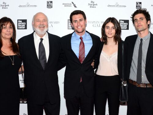 Filho de Rob Reiner é preso após cineasta e esposa serem encontrados mortos