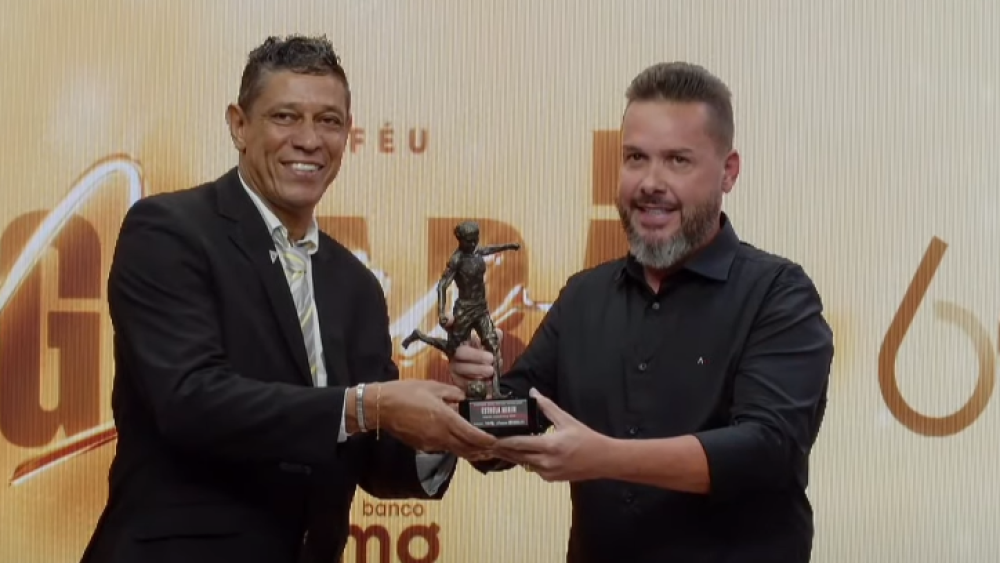 Troféu Guará Bmg: Estrela Mirim leva prêmio pelo título da Copa Itatiaia  EstrelaBet - Rádio Itatiaia