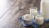 Kefir é feito a partir de grãos que parecem gelatina branca