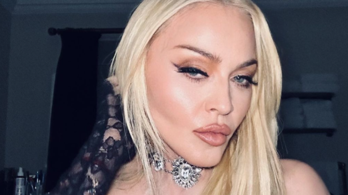 The journalist says that Madonna's show will be opened by a Brazilian artist The journalist says that Madonna's show will be opened by a Brazilian artist