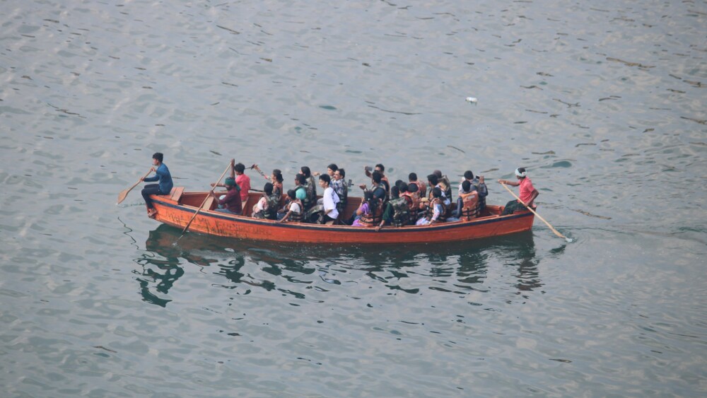 UE endurece políticas migratórias e aprova criação de ‘centros’ de deportação