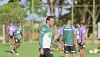 Alberto Valentim, treinador do América, em atividade da equipe no CT Lanna Drummond, nesta terça-feira (28)