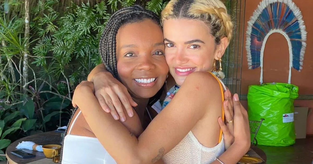 Manu Gavassi Anuncia Gravidez: Reações de Fãs e Celebridades