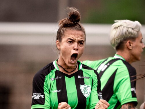 Pimenta durante jogo do América