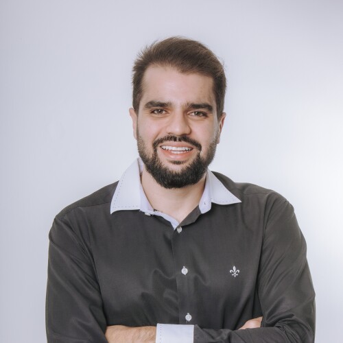 Lucas Borges, chefe de reportagem do portal da Itatiaia