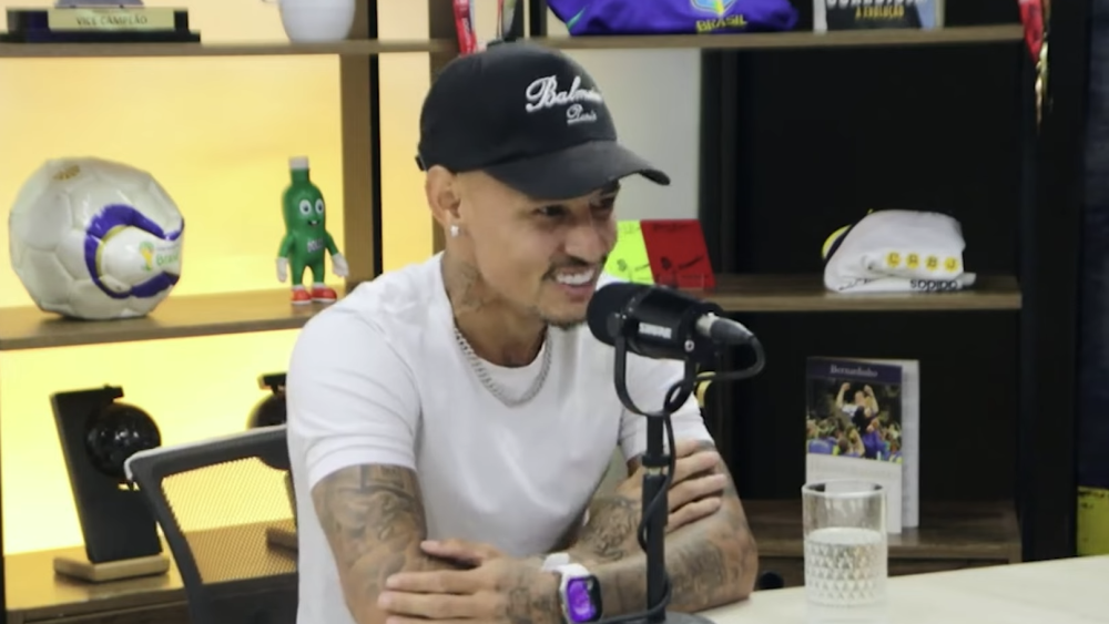 Neilton em participação no Canal Estagiários, em 20 de maio deste ano