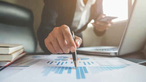 O franchising no Brasil continua a ser uma força econômica significativa, demonstrando resiliência e adaptabilidade em face de desafios diversos