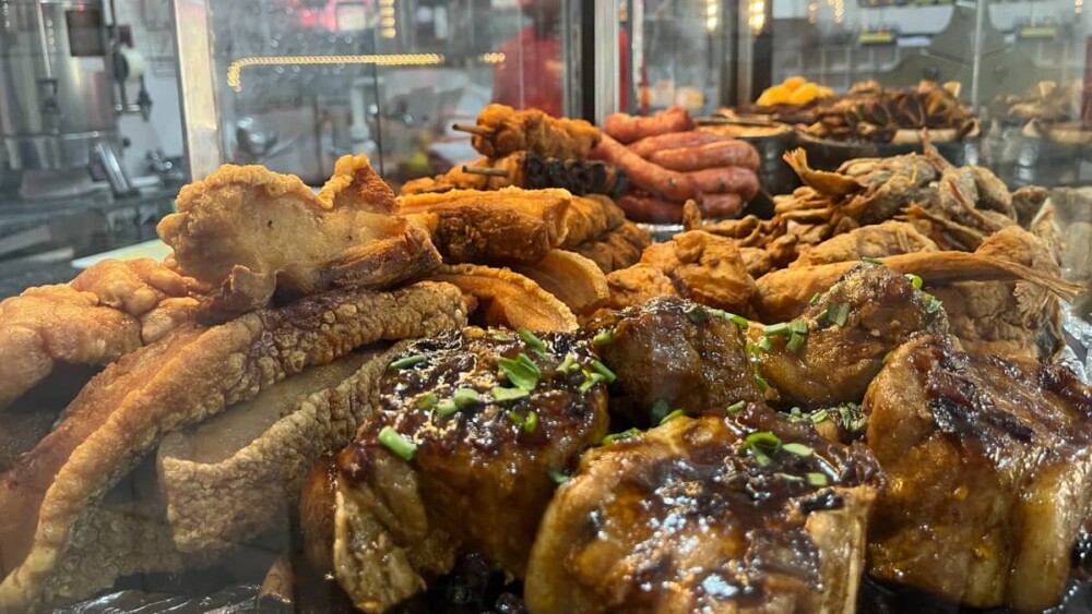 O Serrotinhos, localizado no bairro Padre Eustáquio, abriu a série. Segundo clientes, o bar tem a maior estufa de comida mineira do Brasil.