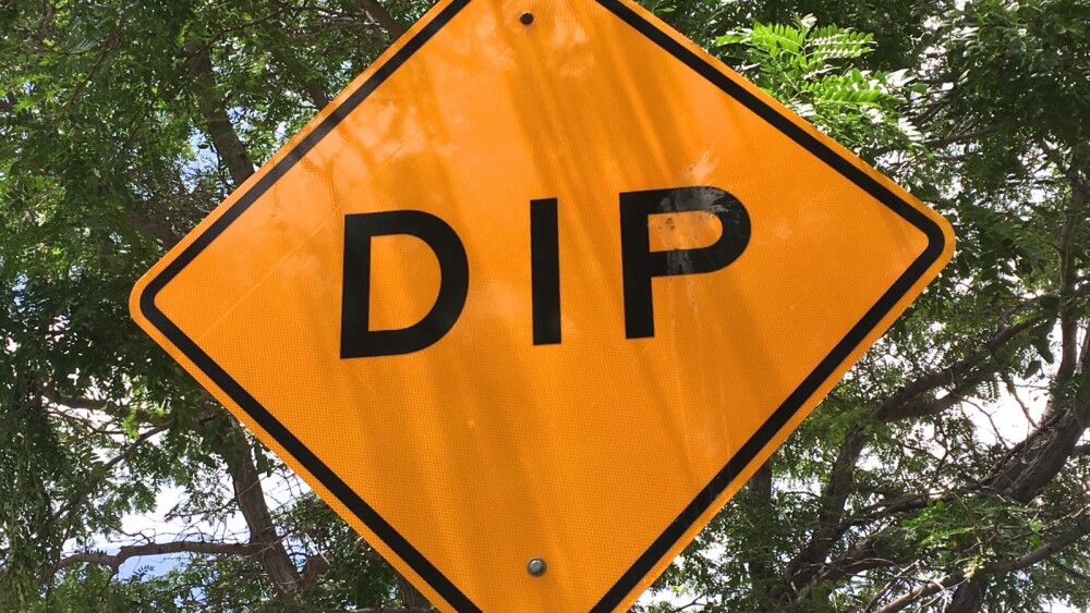 A placa DIP está espalhada pelas estradas e muita gente não sabe o que ela quer dizer — entenda agora contioutra.com - A placa DIP está espalhada pelas estradas e muita gente não sabe o que ela quer dizer — entenda agora