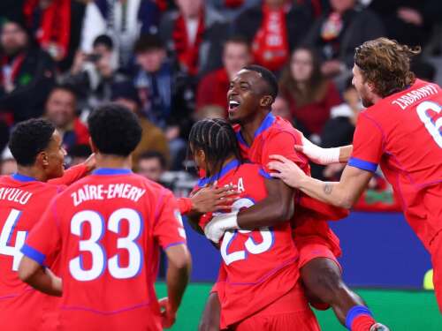 Jogadores do PSG em partida pela Champions League
