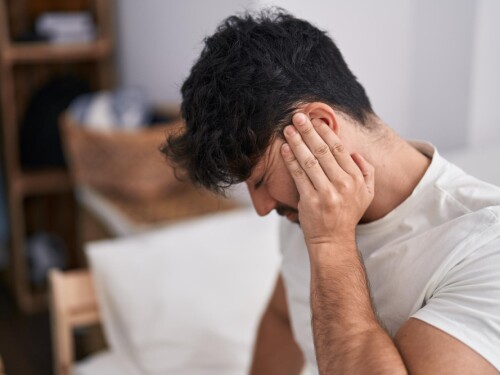 Como desentupir o ouvido após nadar; veja o que especialistas recomendam