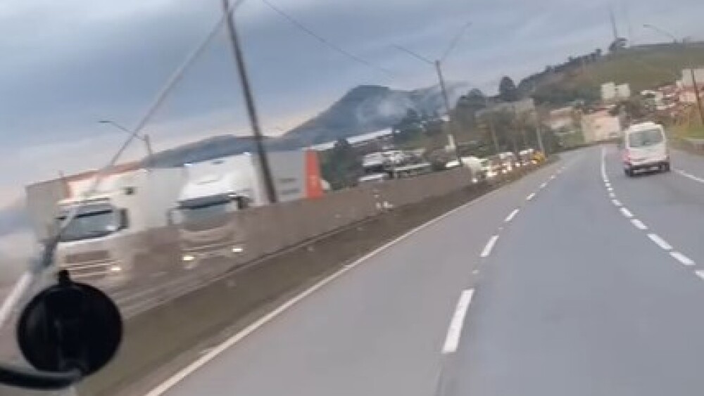 congestionamento sul de minas.jpg