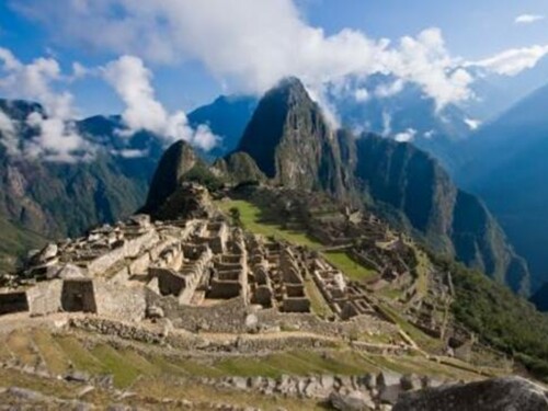 Cerca de 1,6 mil turistas são resgatados no Peru após serem retidos por protestos