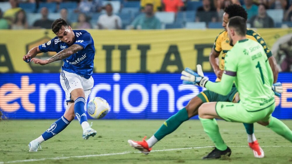 Kaio Jorge perdeu uma das melhores chances do Cruzeiro no jogo.jpeg