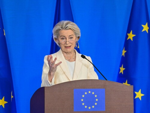 União Europeia promete ‘resposta firme’ às ameaças de Trump sobre Groenlândia